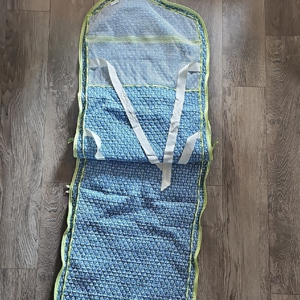 Vera Bradley Green Quilted Travel Bag - Picture 6 of 6